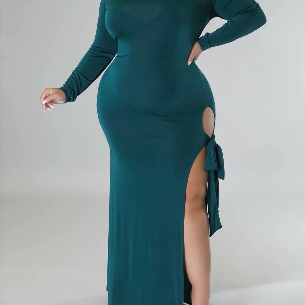 Elegant Teal Long Sleeve Dress
